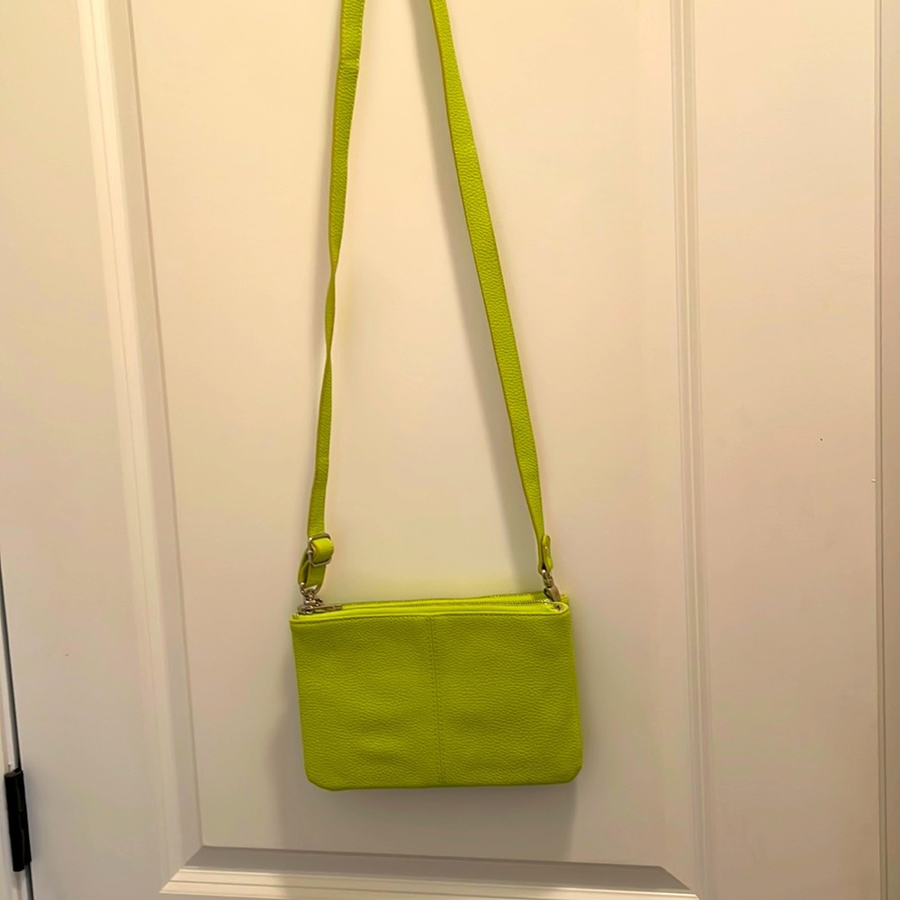 Jewel Citrus Lime Pebble Street Style Urban purse. Removal shoulder strap.